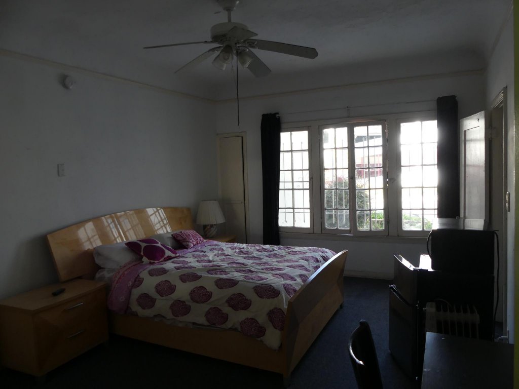 Фото Wilshire Orange Hotel