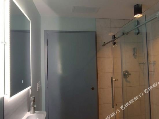 Фото U Street Hostel