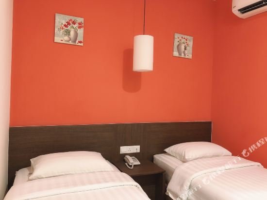 Фото Golden Peak Inn