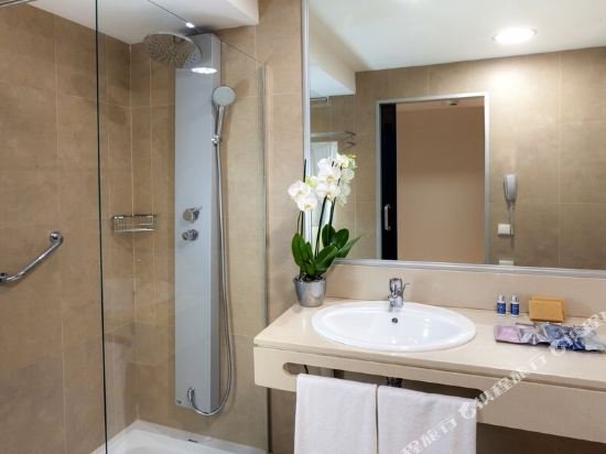 Фото Occidental Cádiz