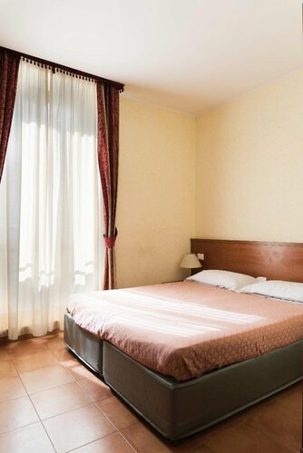 Гостиница Hotel Stromboli в Риме