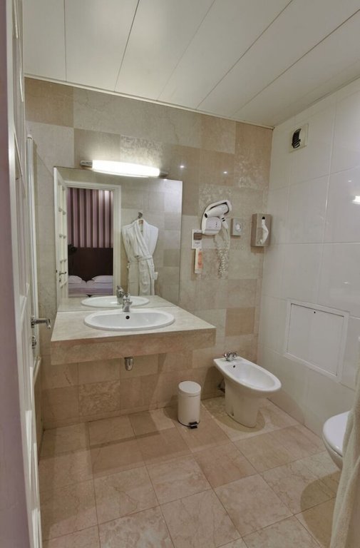 Фото Hotel Star Champs Elysées