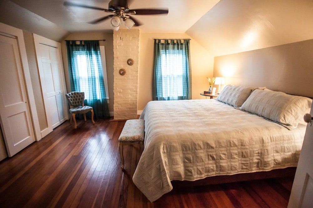 Фото T'Frere's House