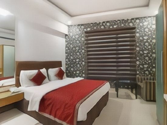 Фото Hotel Lord Krishna Palace