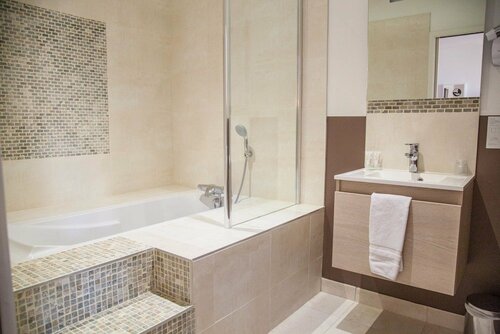 Гостиница Auberge du Moulin à Vent, The Originals Relais в Ножан-ле-Ротру