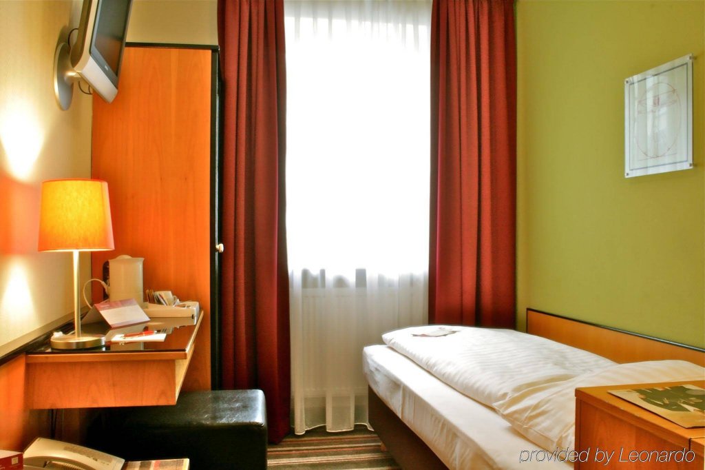 Фото Leonardo Hotel Frankfurt City Center