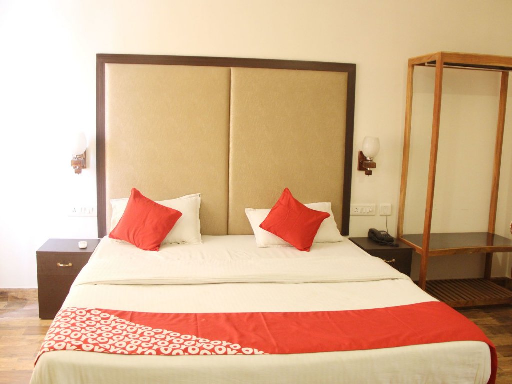 Фото Oyo 14353 Hotel Roxas