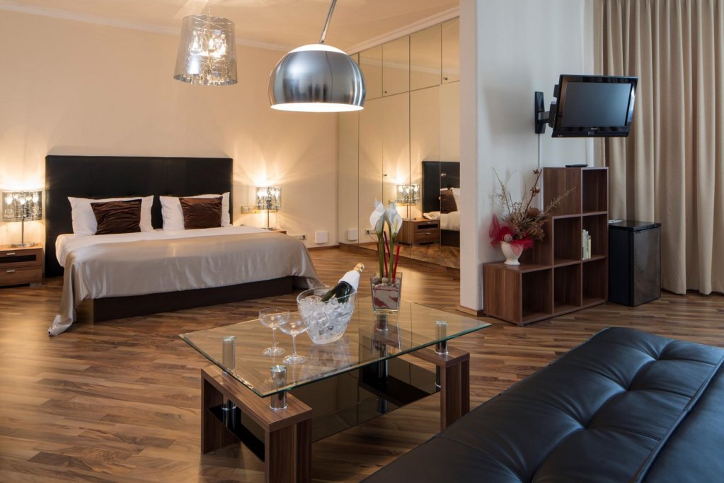 Фото Eventhotel Pyramide