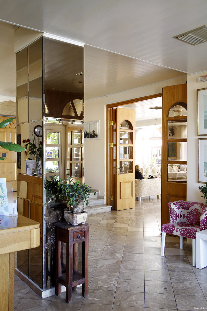 Фото Nirikos Hotel