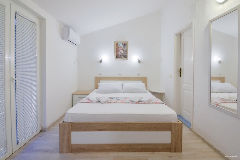 Фото Apartments Čenić