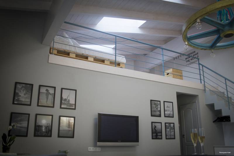 Фото Renegade Hotel