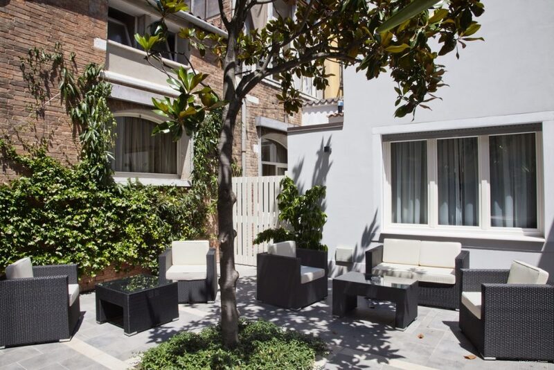 Фото Hotel American Dinesen