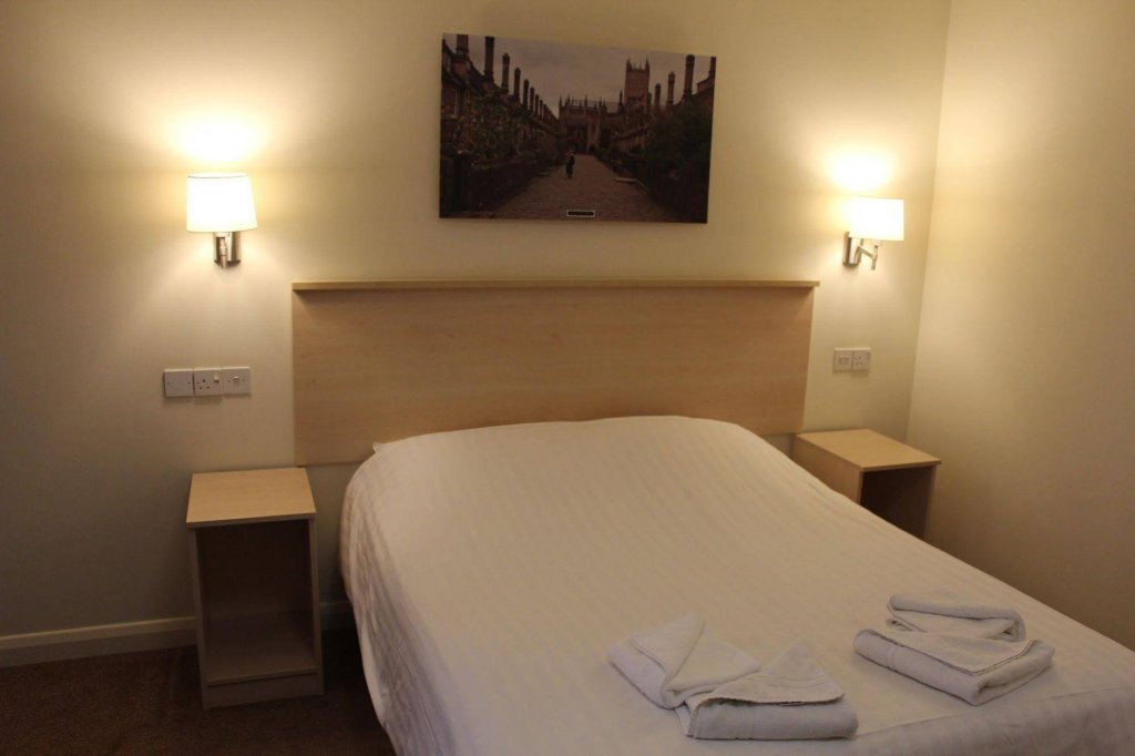 Фото Wookey Hole Hotel