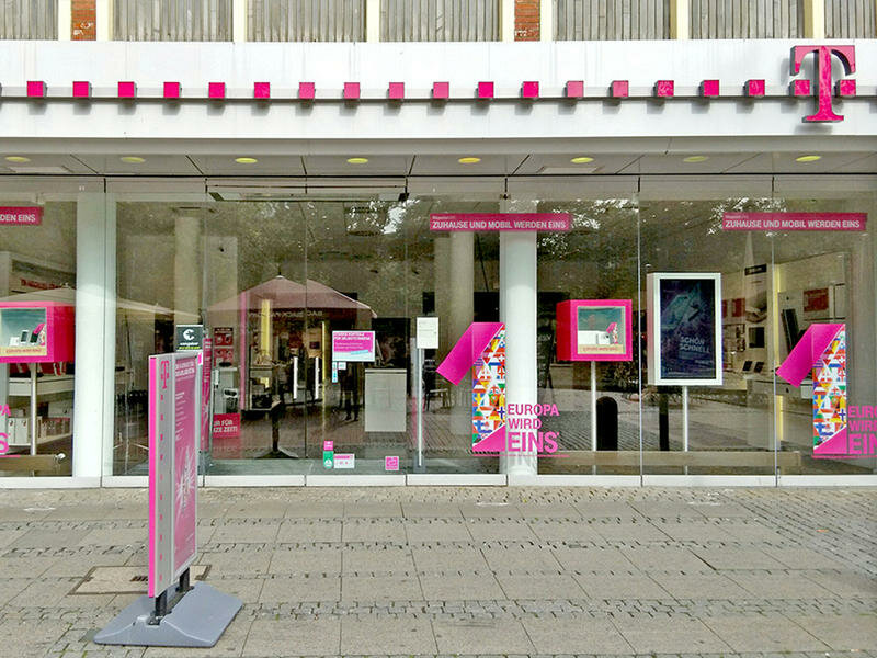 Mobile phone store Telekom Shop, Kiel, photo