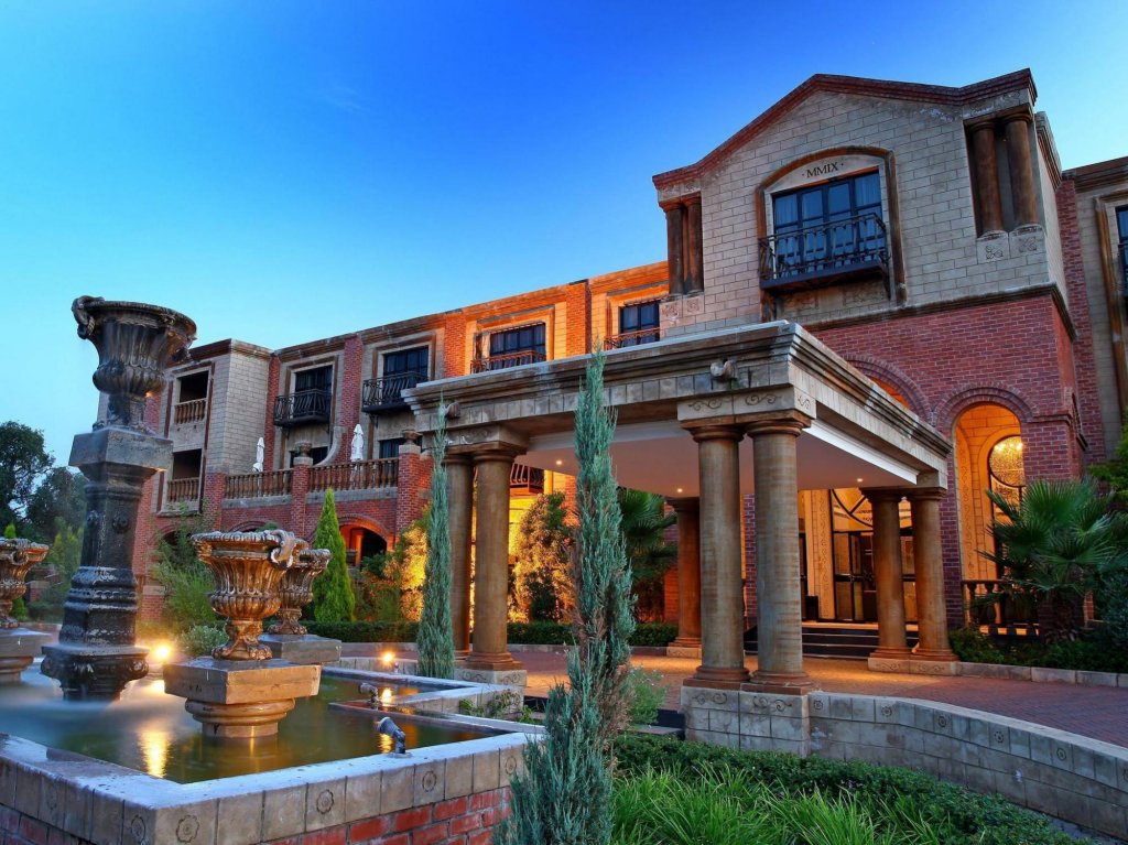 Фото отеля 1