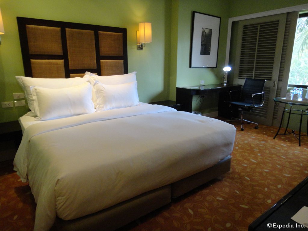 Фото Quest Plus Conference Center, Clark