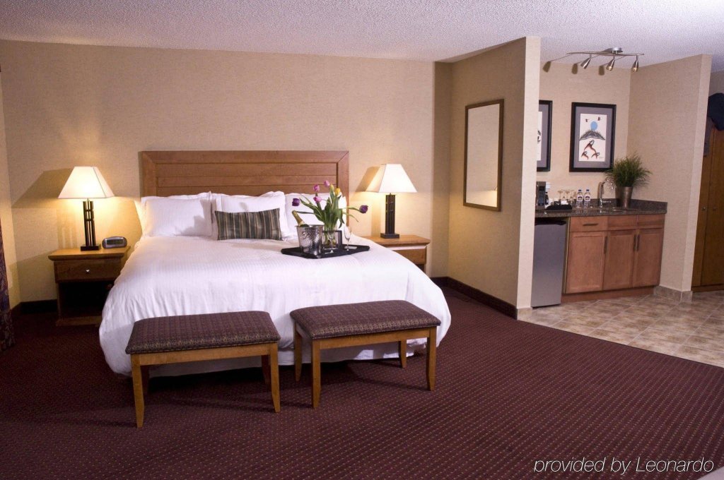 Фото Best Western Plus Nor'wester Hotel & Conference Centre