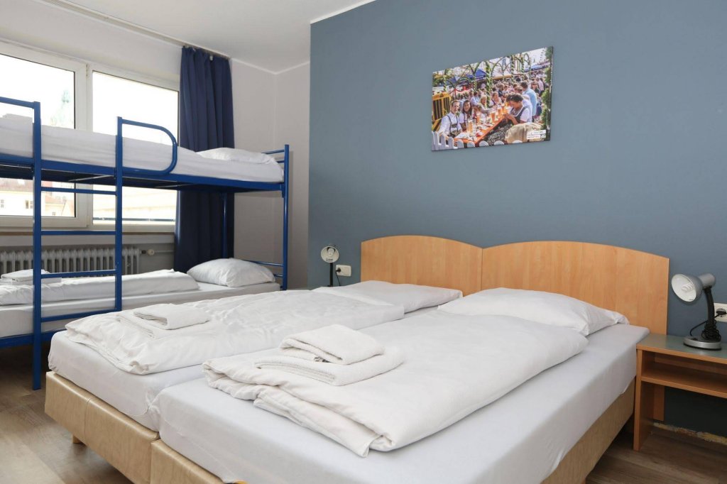 Фото A&o Muenchen Hauptbahnhof