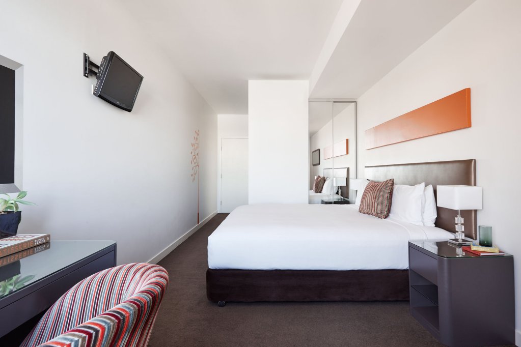 Фото  Dandenong Central Apartment