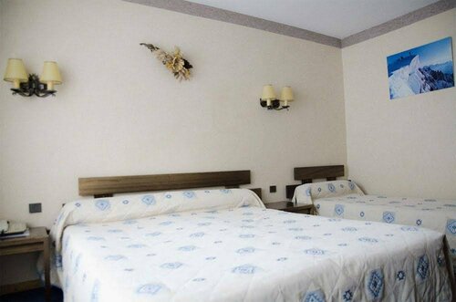 Гостиница Hôtel Les Arolles