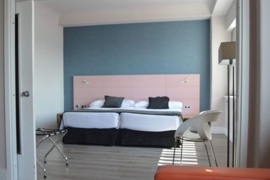 Фото Hotel Chamartin The One