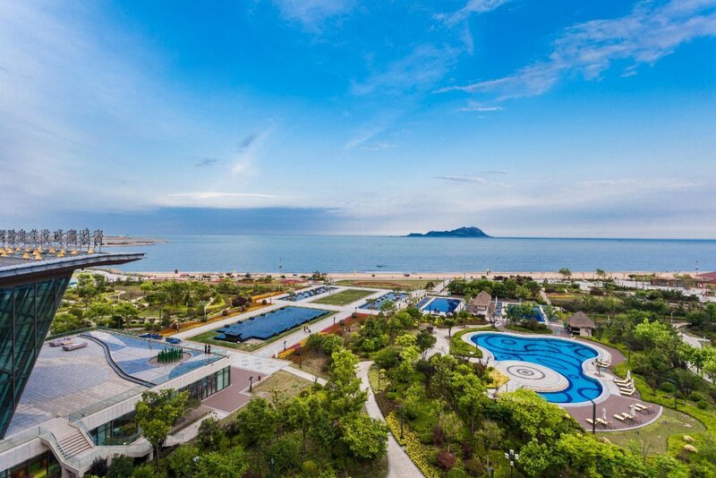 Гостиница Le Meridien Qingdao West Coast Resort