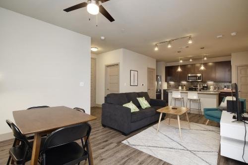 Фото StayLo Austin 2 Bedroom Suites