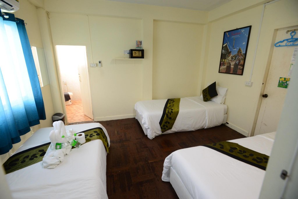 Фото Khaosan Green House Hotel