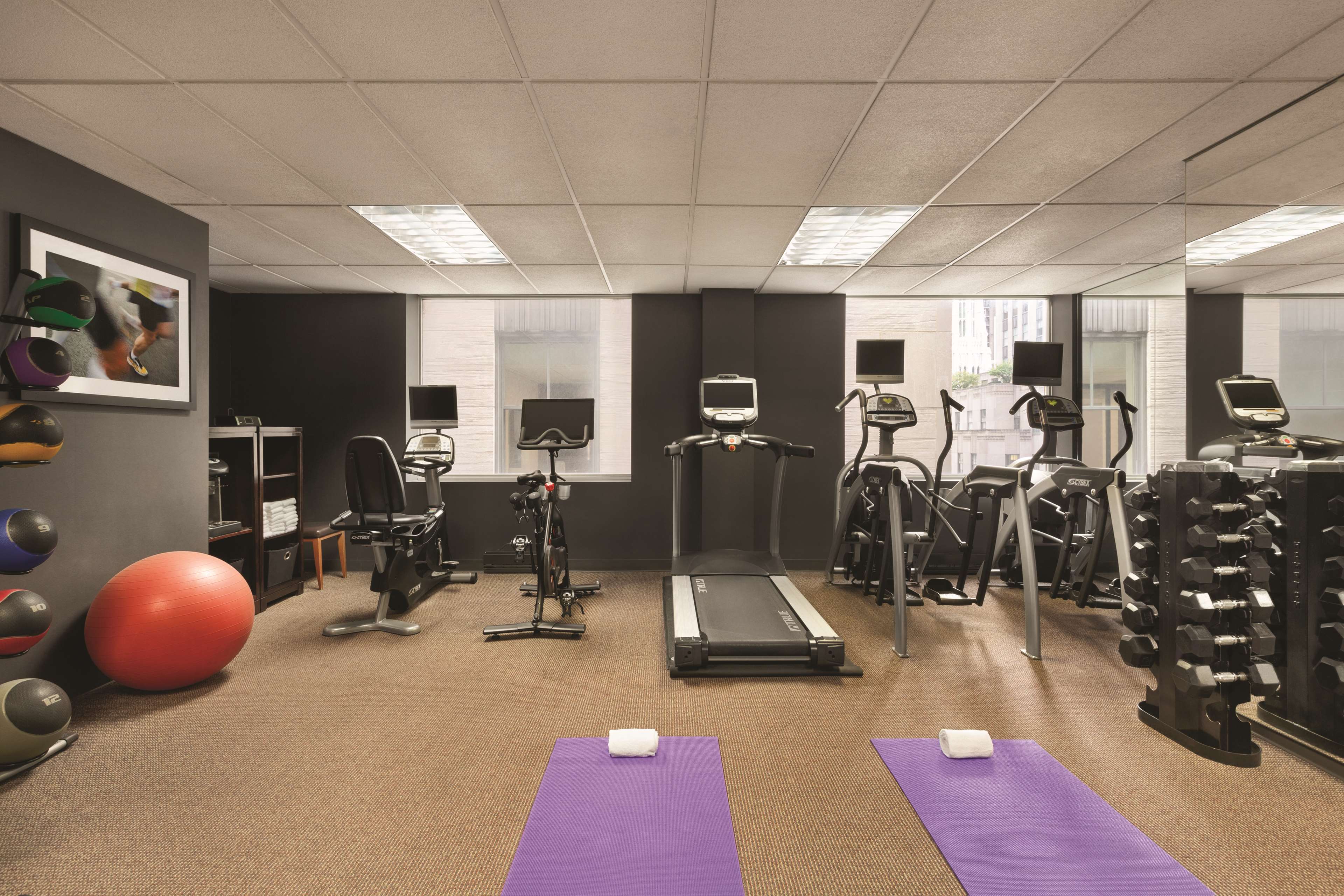 Фото DoubleTree by Hilton New York Midtown Fifth Ave