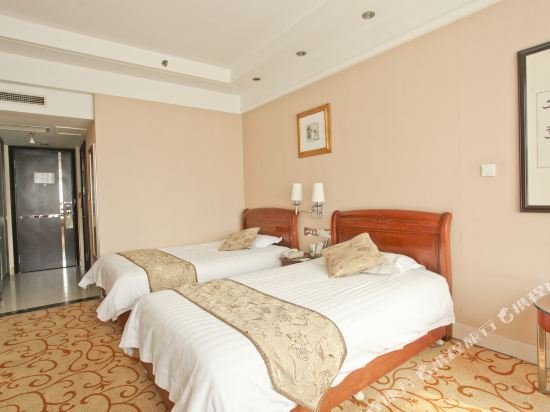 Фото Dalian Great Wall Hotel