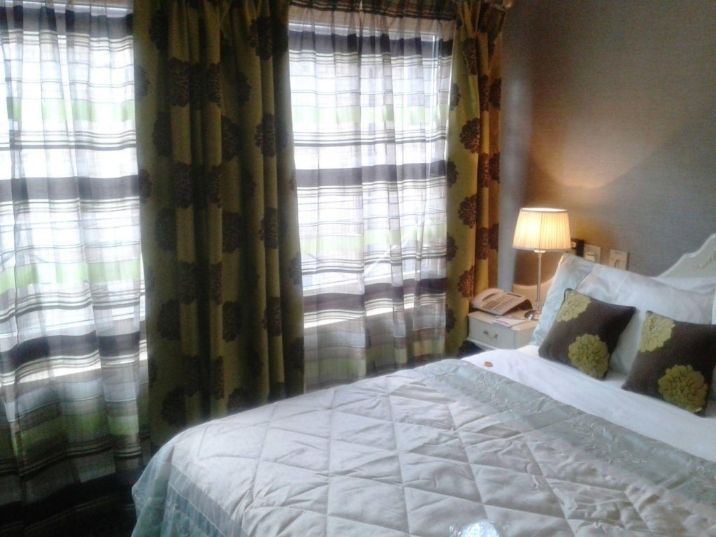 Фото Lensfield Hotel
