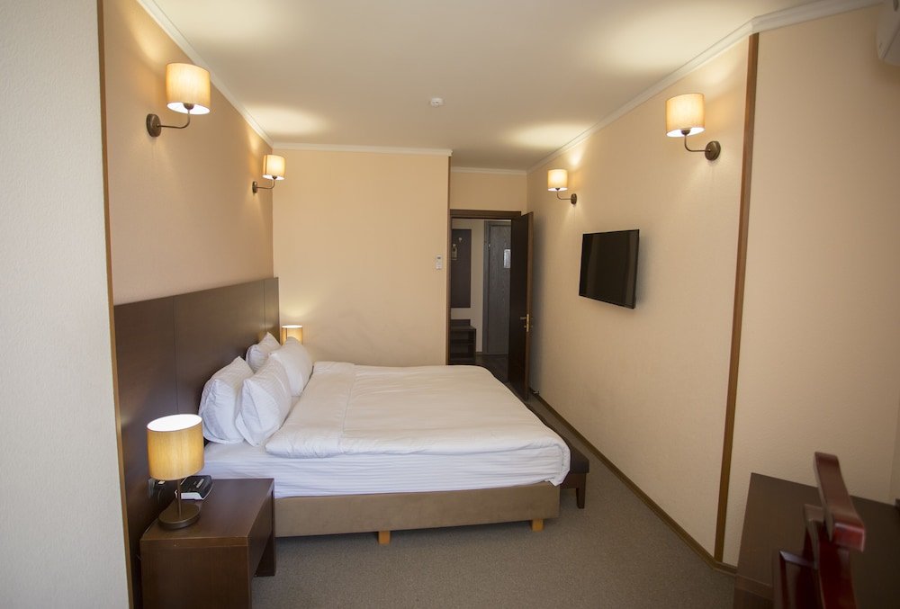 Фото Hotel Corner Inn