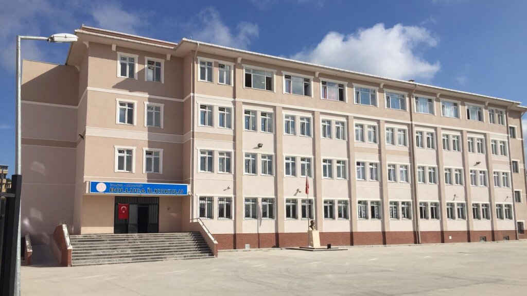 Primary school Bolluca Primary School, Arnavutkoy, photo