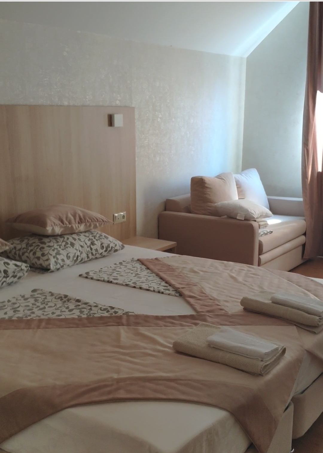 Фото Three Seasons