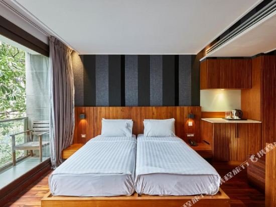 Фото LUXX Langsuan Hotel