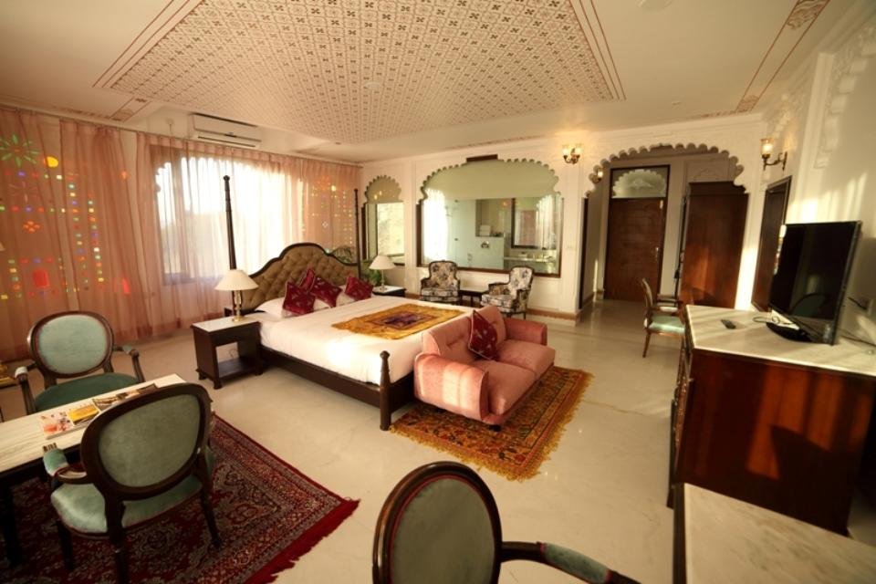 Фото Hotel Raj Kuber