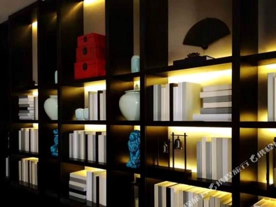 Фото The Hotel V Confucius Temple