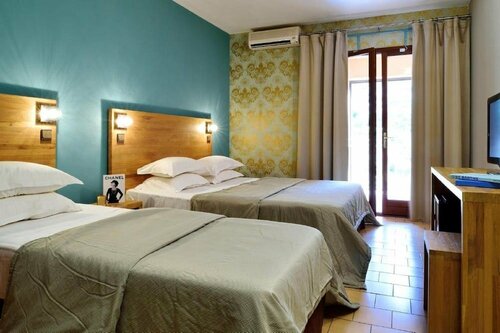 Гостиница Logis Hotel Le Lonca