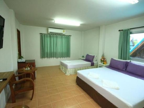 Фото J. Holiday Inn