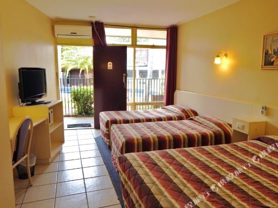 Фото Jacksons Motor Inn