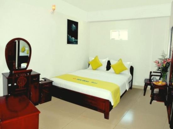 Фото Golden Lotus Hotel