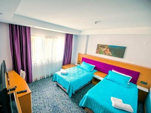 Гостиница Golden Inn Hotel Uzungöl в Чайкаре