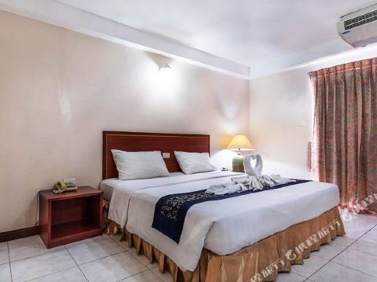 Фото Eastiny Place Hotel