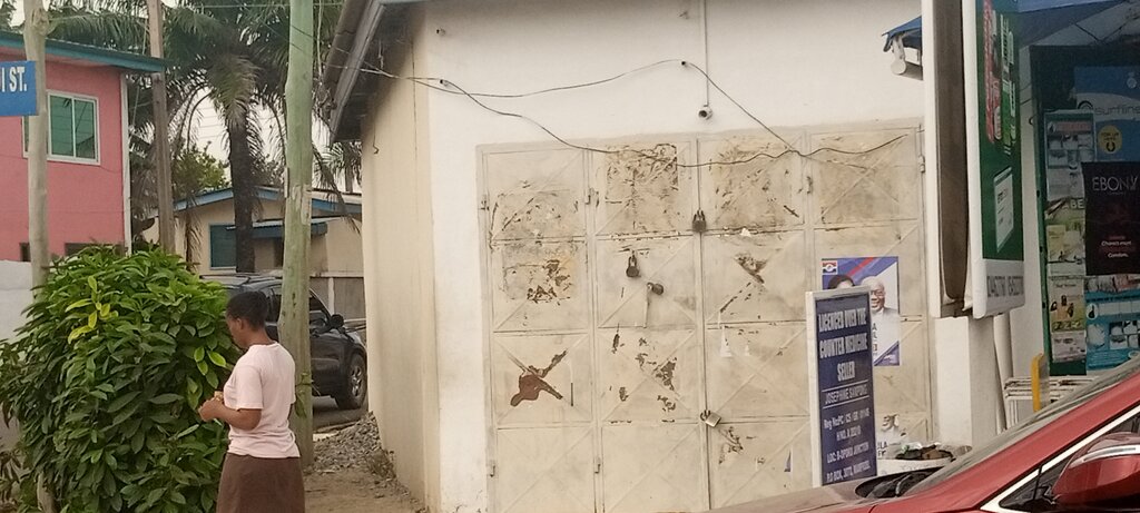 Laundry Mike, Accra, photo