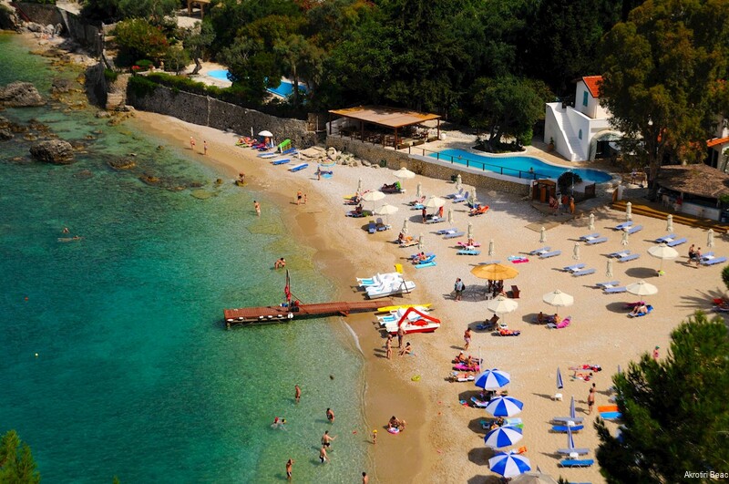 Фото Akrotiri Beach