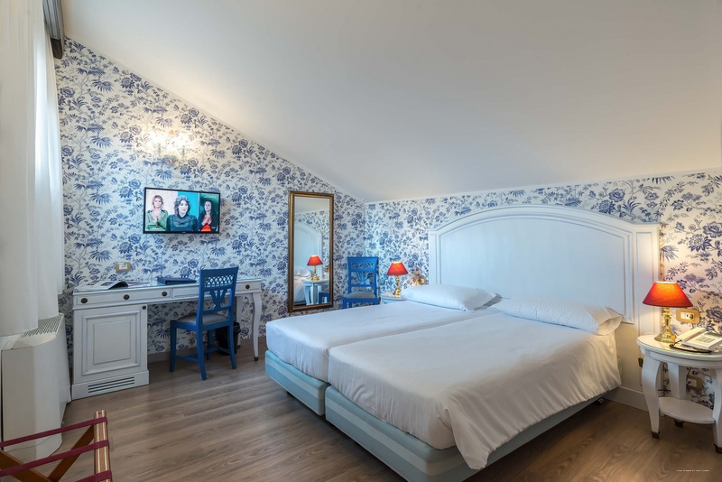 Фото Hotel La Fenice Et Des Artistes