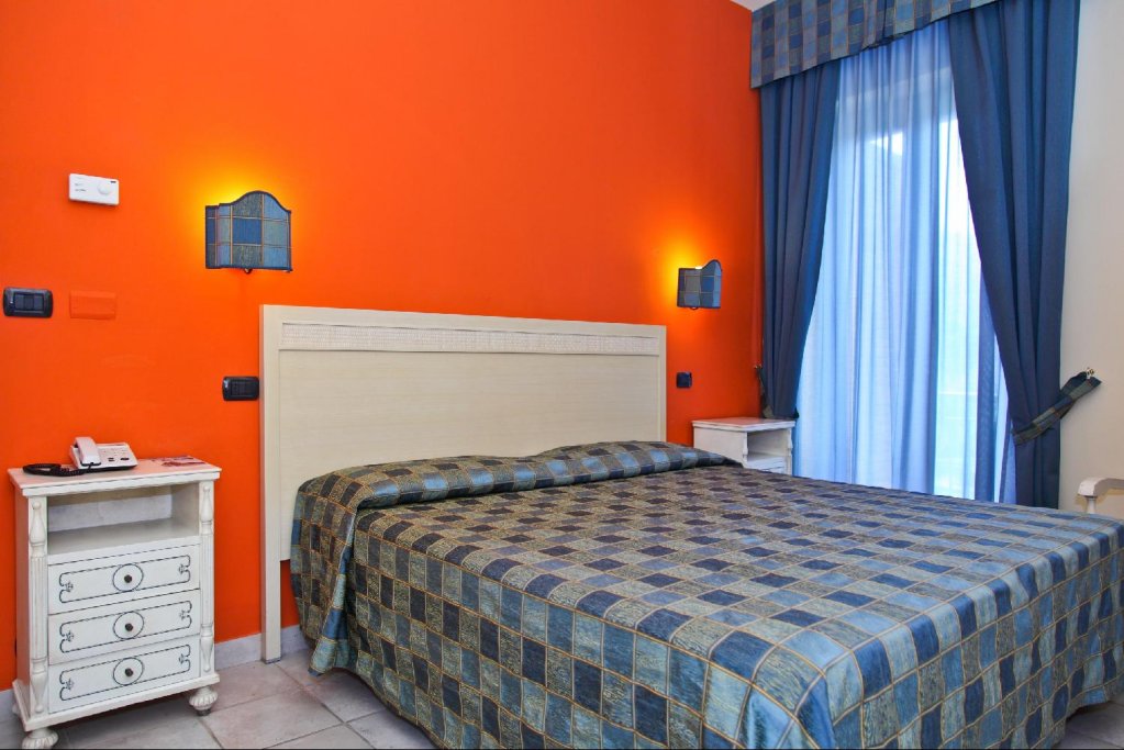 Фото Hotel Baia Del Capitano