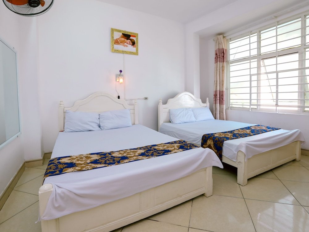 Фото Huong Quynh Hotel