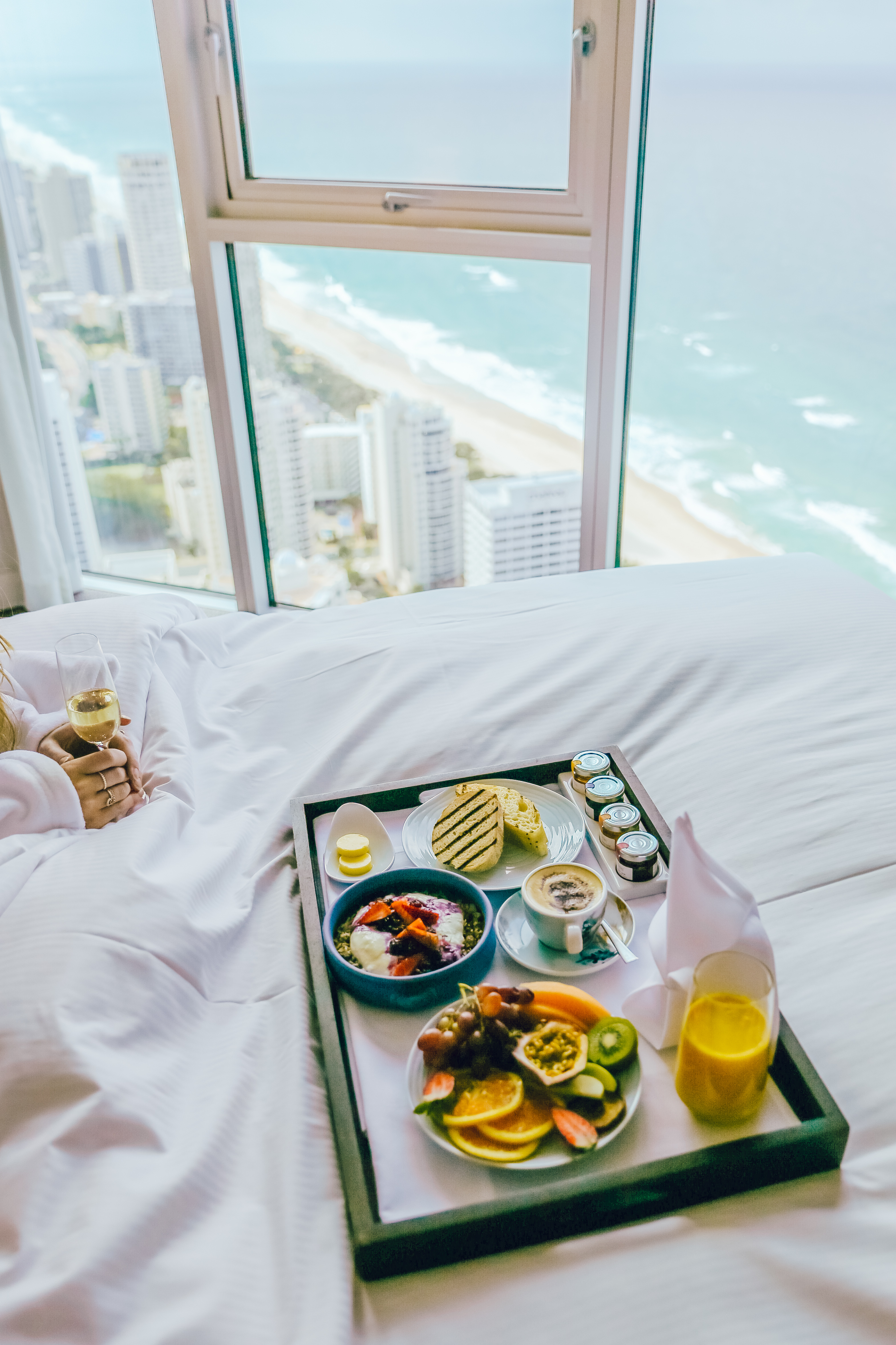 Фото Hilton Surfers Paradise Hotel & Residences