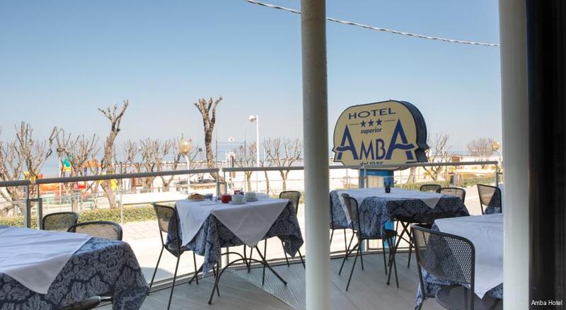 Фото Hotel Amba